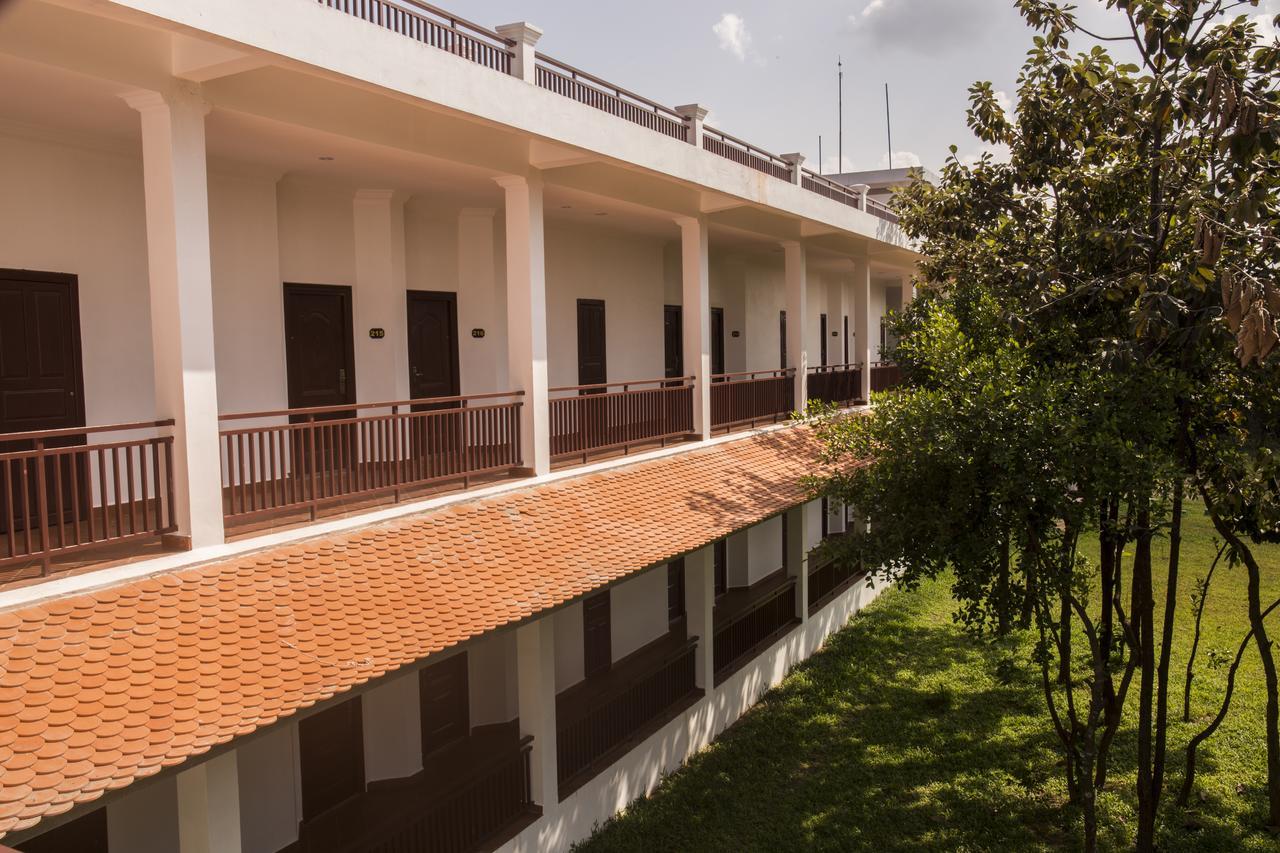 Samrith Hotel Kampong Thom Luaran gambar